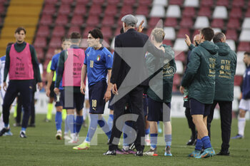 2022-03-29 - March 29, 2022 Trieste (TS – Italy), Nereo Rocco stadium, match between Italy U21 vs Bosnia Herzegovina U21, European Under 21 Football Championship Qualifies, in the pic: Mister Paolo Nicolato do the compliment at the players afther the match - UEFA EURO 2023 QUALIFIERS - ITALY VS BOSNIA AND HERZEGOVINA - UEFA EUROPEAN - SOCCER