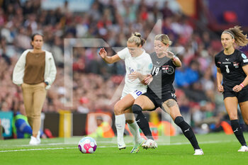 2022-07-06 - Georgia Stanway of England battles with Laura Feiersinger of Austria during the UEFA Women's Euro 2022, Group A football match between England and Austria on July 6, 2022 at Old Trafford in Manchester, England - FOOTBALL - WOMEN'S EURO 2022 - ENGLAND V AUSTRIA - UEFA EUROPEAN - SOCCER
