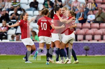 2022-07-07 - Frida Maanum (18) of Norway celebrates scoring the second goal 2-0 during the UEFA Women's Euro 2022, Group A football match between Norway and Northern Ireland on July 7, 2022 at the St Mary's Stadium in Southampton, England - FOOTBALL - WOMEN'S EURO 2022 - NORWAY V NORTHERN IRELAND - UEFA EUROPEAN - SOCCER