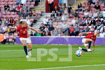 2022-07-07 - Frida Maanum (18) of Norway scores the second goal 2-0 during the UEFA Women's Euro 2022, Group A football match between Norway and Northern Ireland on July 7, 2022 at the St Mary's Stadium in Southampton, England - FOOTBALL - WOMEN'S EURO 2022 - NORWAY V NORTHERN IRELAND - UEFA EUROPEAN - SOCCER