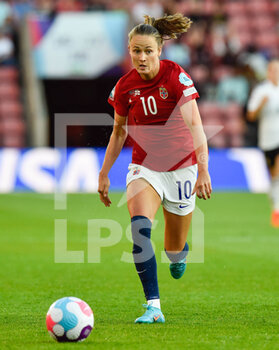 2022-07-07 - Caroline Graham Hansen (10) of Norway during the UEFA Women's Euro 2022, Group A football match between Norway and Northern Ireland on July 7, 2022 at the St Mary's Stadium in Southampton, England - FOOTBALL - WOMEN'S EURO 2022 - NORWAY V NORTHERN IRELAND - UEFA EUROPEAN - SOCCER