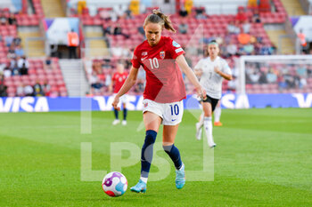 2022-07-07 - Caroline Graham Hansen (10) of Norway during the UEFA Women's Euro 2022, Group A football match between Norway and Northern Ireland on July 7, 2022 at the St Mary's Stadium in Southampton, England - FOOTBALL - WOMEN'S EURO 2022 - NORWAY V NORTHERN IRELAND - UEFA EUROPEAN - SOCCER