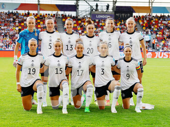 2022-07-08 - Team of Germany during the UEFA Women's Euro 2022, Group B football match between Germany and Denmark on July 8, 2022 at the Brentford Community Stadium in Brentford, England - FOOTBALL - WOMEN'S EURO 2022 - GERMANY V DENMARK - UEFA EUROPEAN - SOCCER