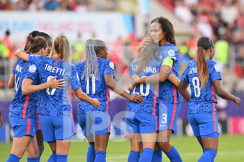 2022-07-10 - 10.07.2022, Rotherham, New York Stadium, UEFA Women's EURO 2022: France - Italy, #3 Wendie Renard  (france) celebrates #20 Delphine Cascarino  (france) after 3-0 - UEFA WOMEN'S EURO 2022: FRANCE - ITALY - UEFA EUROPEAN - SOCCER