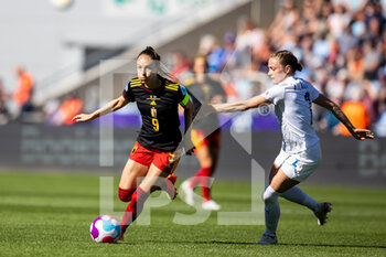 2022-07-10 - Belgium Forward Tessa Wullaert and Sif Atladottir of Iceland during the UEFA Women's Euro 2022, Group D football match between Belgium and Iceland on July 10, 2022 at Manchester City Academy Stadium in Manchester, England - FOOTBALL - WOMEN'S EURO 2022 - BELGIUM V ICELAND - UEFA EUROPEAN - SOCCER