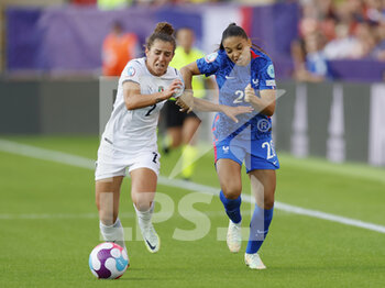 2022-07-10 - Valentina Bergamaschi (2 Italy) and Delphine Cascarino (20 France) during the UEFA Women's Euro 2022, Group D football match between France and Italy on July 10, 2022 at New York Stadium in Rotherham, England - FOOTBALL - WOMEN'S EURO 2022 - FRANCE V ITALY - UEFA EUROPEAN - SOCCER