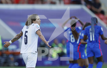 2022-07-10 - Elena Linari (5 Italy) reacts after the goal of Grace Geyoro (8 France) 5-0 during the UEFA Women's Euro 2022, Group D football match between France and Italy on July 10, 2022 at New York Stadium in Rotherham, England - FOOTBALL - WOMEN'S EURO 2022 - FRANCE V ITALY - UEFA EUROPEAN - SOCCER