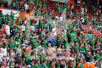 2022-07-11 - Northern Ireland fans cheer their team at full time during the UEFA Women's Euro 2022, Group A football match between Austria and Northern Ireland on July 11, 2022 at the St Mary's Stadium in Southampton, England - FOOTBALL - WOMEN'S EURO 2022 - AUSTRIA V NORTHERN IRELAND - UEFA EUROPEAN - SOCCER