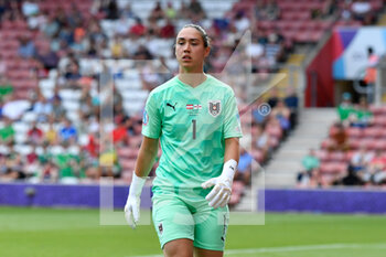 2022-07-11 - Manuela Zinsberger (1) of Austria during the UEFA Women's Euro 2022, Group A football match between Austria and Northern Ireland on July 11, 2022 at the St Mary's Stadium in Southampton, England - FOOTBALL - WOMEN'S EURO 2022 - AUSTRIA V NORTHERN IRELAND - UEFA EUROPEAN - SOCCER