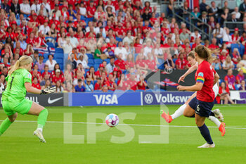 2022-07-11 - Ellen White of England scores a goal 3-0 during the UEFA Women's Euro 2022, Group A football match between England and Norway on July 11, 2022 at the American Express Community Stadium in Brighton and Hove, England - FOOTBALL - WOMEN'S EURO 2022 - ENGLAND V NORWAY - UEFA EUROPEAN - SOCCER