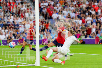 2022-07-11 - Ellen White of England scores a goal 6-0 during the UEFA Women's Euro 2022, Group A football match between England and Norway on July 11, 2022 at the American Express Community Stadium in Brighton and Hove, England - FOOTBALL - WOMEN'S EURO 2022 - ENGLAND V NORWAY - UEFA EUROPEAN - SOCCER