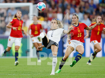 2022-07-12 - Kathrin Hendrich of Germany and Maria Pilar Leon of Spain during the UEFA Women's Euro 2022, Group B football match between Germany and Spain on July 12, 2022 at Brentford Community Stadium in Brentford, England - FOOTBALL - WOMEN'S EURO 2022 - GERMANY V SPAIN - UEFA EUROPEAN - SOCCER