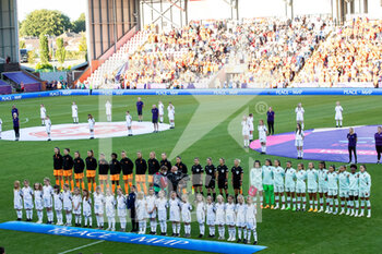 2022-07-13 - Players line up before the UEFA Women's Euro 2022, Group C football match between Netherlands and Portugal on July 13, 2022 at Leigh Sports Village in Leigh, England - FOOTBALL - WOMEN'S EURO 2022 - NETHERLANDS V PORTUGAL - UEFA EUROPEAN - SOCCER