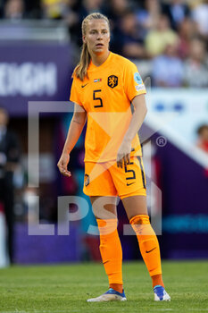 2022-07-13 - Lynn Wilms of Netherlands (5) during the UEFA Women's Euro 2022, Group C football match between Netherlands and Portugal on July 13, 2022 at Leigh Sports Village in Leigh, England - FOOTBALL - WOMEN'S EURO 2022 - NETHERLANDS V PORTUGAL - UEFA EUROPEAN - SOCCER