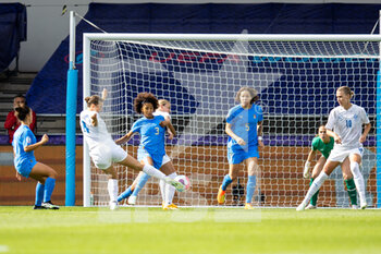 2022-07-14 - Iceland Midfielder Karolina Lea Vilhjalmsdottir (8) scores a goal 0-1 during the UEFA Women's Euro 2022, Group D football match between Italy and Iceland on July 14, 2022 at Manchester City Academy Stadium in Manchester, England - FOOTBALL - WOMEN'S EURO 2022 - ITALY V ICELAND - UEFA EUROPEAN - SOCCER