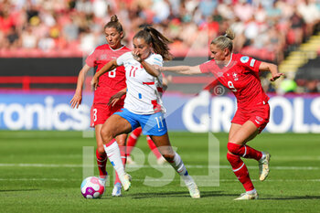 2022-07-17 - Lieke Martens (11) of Netherlands and Sandy Maendly (8), Ana-Maria Crnogorcevic (9) of Switzerland during the UEFA Women's Euro 2022, Group C football match between Switzerland and Netherlands on July 17, 2022 at Bramall Lane in Sheffield, England - FOOTBALL - WOMEN'S EURO 2022 - SWITZERLAND V NETHERLANDS - UEFA EUROPEAN - SOCCER