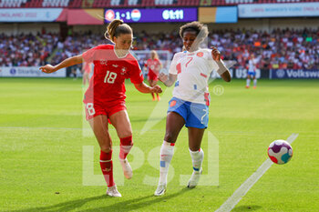 2022-07-17 - Viola Calligaris (18) of Switzerland and Lineth Beerensteyn (7) of Netherlands during the UEFA Women's Euro 2022, Group C football match between Switzerland and Netherlands on July 17, 2022 at Bramall Lane in Sheffield, England - FOOTBALL - WOMEN'S EURO 2022 - SWITZERLAND V NETHERLANDS - UEFA EUROPEAN - SOCCER