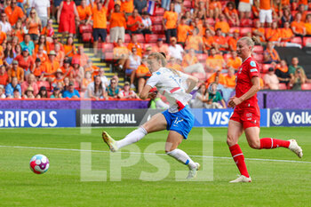 2022-07-17 - Romee Leuchter (17) of Netherlands during the UEFA Women's Euro 2022, Group C football match between Switzerland and Netherlands on July 17, 2022 at Bramall Lane in Sheffield, England - FOOTBALL - WOMEN'S EURO 2022 - SWITZERLAND V NETHERLANDS - UEFA EUROPEAN - SOCCER