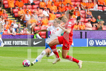2022-07-17 - Victoria Pelova (12) of Netherlands during the UEFA Women's Euro 2022, Group C football match between Switzerland and Netherlands on July 17, 2022 at Bramall Lane in Sheffield, England - FOOTBALL - WOMEN'S EURO 2022 - SWITZERLAND V NETHERLANDS - UEFA EUROPEAN - SOCCER
