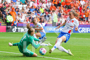 2022-07-17 - Romee Leuchter (17) of Netherlands scores a goal 1-4 during the UEFA Women's Euro 2022, Group C football match between Switzerland and Netherlands on July 17, 2022 at Bramall Lane in Sheffield, England - FOOTBALL - WOMEN'S EURO 2022 - SWITZERLAND V NETHERLANDS - UEFA EUROPEAN - SOCCER