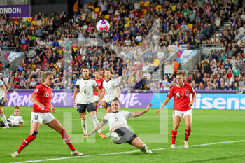 2022-07-21 - Marina Hegering of Germany clears the ball during the UEFA Women's Euro 2022, quarter final football match between Germany and Austria on July 21, 2022 at Brentford Community Stadium in Brentford, England - FOOTBALL - WOMEN'S EURO 2022 - 1/4 - GERMANY V AUSTRIA - UEFA EUROPEAN - SOCCER