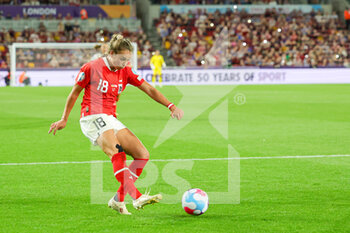 2022-07-21 - Julia Hickelsberger-Fuller of Austria during the UEFA Women's Euro 2022, quarter final football match between Germany and Austria on July 21, 2022 at Brentford Community Stadium in Brentford, England - FOOTBALL - WOMEN'S EURO 2022 - 1/4 - GERMANY V AUSTRIA - UEFA EUROPEAN - SOCCER