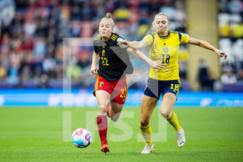2022-07-22 - Janice Cayman of Belgium and Fridolina Rolfo of Sweden during the UEFA Women's Euro 2022, quarter final football match between Sweden and Belgium on July 22, 2022 at Leigh Sports Village in Leigh, England - FOOTBALL - WOMEN'S EURO 2022 - 1/4 - SWEDEN V BELGIUM - UEFA EUROPEAN - SOCCER