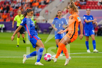 2022-07-23 - Delphine Cascarino of France, Victoria Pelova of the Netherlands during the UEFA Women's Euro 2022, quarter final football match between France and Netherlands on July 23, 2022 at New York Stadium in Rotherham, England - FOOTBALL - WOMEN'S EURO 2022 - 1/4 - FRANCE V NETHERLANDS - UEFA EUROPEAN - SOCCER