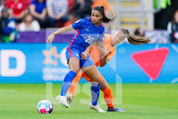 2022-07-23 - Delphine Cascarino of France, Lynn Wilms of the Netherlands during the UEFA Women's Euro 2022, quarter final football match between France and Netherlands on July 23, 2022 at New York Stadium in Rotherham, England - FOOTBALL - WOMEN'S EURO 2022 - 1/4 - FRANCE V NETHERLANDS - UEFA EUROPEAN - SOCCER