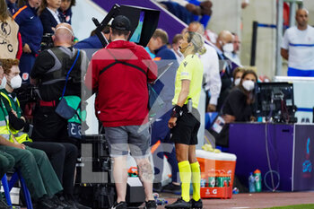 2022-07-23 - VAR check by referee Ivana Martincic (CRO) during the UEFA Women's Euro 2022, quarter final football match between France and Netherlands on July 23, 2022 at New York Stadium in Rotherham, England - FOOTBALL - WOMEN'S EURO 2022 - 1/4 - FRANCE V NETHERLANDS - UEFA EUROPEAN - SOCCER