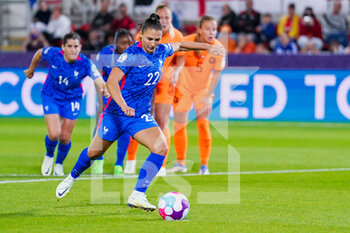 2022-07-23 - Eve Perisset of France scores the 1-0 goal during the UEFA Women's Euro 2022, quarter final football match between France and Netherlands on July 23, 2022 at New York Stadium in Rotherham, England - FOOTBALL - WOMEN'S EURO 2022 - 1/4 - FRANCE V NETHERLANDS - UEFA EUROPEAN - SOCCER