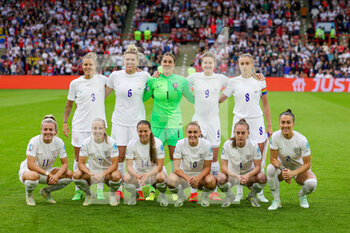 2022-07-26 - Team of England during the UEFA Women's Euro 2022, semi final football match between England and Sweden on July 26, 2022 at Bramall Lane in Sheffield, England - FOOTBALL - WOMEN'S EURO 2022 - 1/2 - ENGLAND V SWEDEN - UEFA EUROPEAN - SOCCER