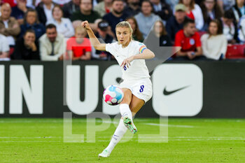2022-07-26 - Leah Williamson (8) of England during the UEFA Women's Euro 2022, semi final football match between England and Sweden on July 26, 2022 at Bramall Lane in Sheffield, England - FOOTBALL - WOMEN'S EURO 2022 - 1/2 - ENGLAND V SWEDEN - UEFA EUROPEAN - SOCCER