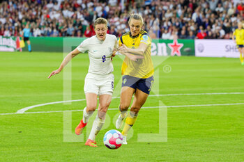 2022-07-26 - Ellen White (9) of England, Magdalena Eriksson (6) of Sweden during the UEFA Women's Euro 2022, semi final football match between England and Sweden on July 26, 2022 at Bramall Lane in Sheffield, England - FOOTBALL - WOMEN'S EURO 2022 - 1/2 - ENGLAND V SWEDEN - UEFA EUROPEAN - SOCCER