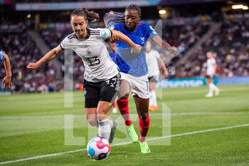 2022-07-27 - Sara Dabritz of Germany and Kadidiatou Diani of France during the UEFA Women's Euro 2022, semi final football match between Germany and France on July 27, 2022 at stadium:mk in Milton Keynes, England - FOOTBALL - WOMEN'S EURO 2022 - 1/2 - GERMANY V FRANCE - UEFA EUROPEAN - SOCCER