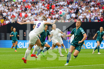 2022-07-31 - Ellen White of England heads towards goal during the UEFA Women's Euro 2022, Final football match between England and Germany on July 31, 2022 at Wembley Stadium in London, England - FOOTBALL - WOMEN'S EURO 2022 - FINAL - ENGLAND V GERMANY - UEFA EUROPEAN - SOCCER