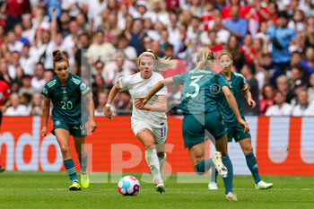2022-07-31 - Lauren Hemp of England during the UEFA Women's Euro 2022, Final football match between England and Germany on July 31, 2022 at Wembley Stadium in London, England - FOOTBALL - WOMEN'S EURO 2022 - FINAL - ENGLAND V GERMANY - UEFA EUROPEAN - SOCCER