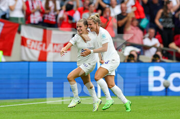 2022-07-31 - Ella Toone of England scores a goal and celebrates 1-0 during the UEFA Women's Euro 2022, Final football match between England and Germany on July 31, 2022 at Wembley Stadium in London, England - FOOTBALL - WOMEN'S EURO 2022 - FINAL - ENGLAND V GERMANY - UEFA EUROPEAN - SOCCER
