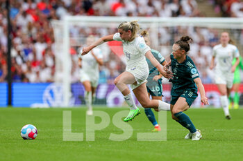 2022-07-31 - Alessia Russo of England, Marina Hegering of Germany during the UEFA Women's Euro 2022, Final football match between England and Germany on July 31, 2022 at Wembley Stadium in London, England - FOOTBALL - WOMEN'S EURO 2022 - FINAL - ENGLAND V GERMANY - UEFA EUROPEAN - SOCCER