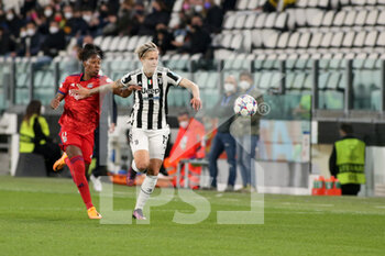 2022-03-23 - Kadelsha Buchanan (Olympique Lyonnais) vs Lina Mona Andrea Hurtig (Juventus Women) - JUVENTUS WOMEN VS OLYMPIQUE LYONNAIS - UEFA CHAMPIONS LEAGUE WOMEN - SOCCER