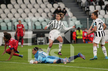 2022-03-23 - Cristiana Girelli (Juventus Women) scores the goal - JUVENTUS WOMEN VS OLYMPIQUE LYONNAIS - UEFA CHAMPIONS LEAGUE WOMEN - SOCCER