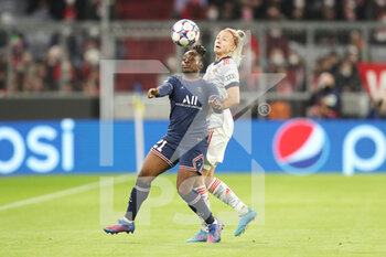2022-03-22 - Sandy Baltimore of Paris Saint-Germain and Hanna Glas of Bayern Munich during the UEFA Women's Champions League, Quarter-finals, 1st leg football match between Bayern Munich and Paris Saint-Germain on March 22, 2022 at Allianz Arena in Munich, Germany - BAYERN MUNICH VS PARIS SAINT-GERMAIN - UEFA CHAMPIONS LEAGUE WOMEN - SOCCER