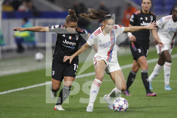 2022-03-31 - Delphine CASCARINO of Lyon and Lisa BOATTIN of Juventus during the UEFA Women's Champions League, Quarter-finals, 2nd leg football match between Olympique Lyonnais (Lyon) and Juventus FC on March 31, 2022 at Groupama stadium in Decines-Charpieu near Lyon, France - OLYMPIQUE LYONNAIS (LYON) VS JUVENTUS FC - UEFA CHAMPIONS LEAGUE WOMEN - SOCCER