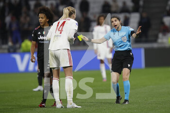 2022-03-31 - Referee Riem HUSSEIN and Ada HEGERBERG of Lyon and Sara GAMA of Juventus during the UEFA Women's Champions League, Quarter-finals, 2nd leg football match between Olympique Lyonnais (Lyon) and Juventus FC on March 31, 2022 at Groupama stadium in Decines-Charpieu near Lyon, France - OLYMPIQUE LYONNAIS (LYON) VS JUVENTUS FC - UEFA CHAMPIONS LEAGUE WOMEN - SOCCER