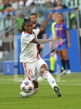 2022-05-21 - Kadeisha Buchanan (Olympique Lyonnais) falling - FINAL - FC BARCELONA VS OLYMPIQUE LYONNAIS - UEFA CHAMPIONS LEAGUE WOMEN - SOCCER