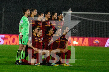 2022-12-16 - AS Roma team during the UEFA Women’s Champions League 2022/23 match between AS Roma vs SKN St. Polten at the Domenico Francioni stadium Latina on 16 December 2022. - AS ROMA VS SKN ST. POLTEN - UEFA CHAMPIONS LEAGUE WOMEN - SOCCER