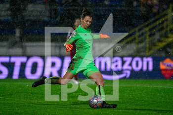 2022-12-16 - Camelia Ceasar (AS Roma Women) during the UEFA Women’s Champions League 2022/23 match between AS Roma vs SKN St. Polten at the Domenico Francioni stadium Latina on 16 December 2022. - AS ROMA VS SKN ST. POLTEN - UEFA CHAMPIONS LEAGUE WOMEN - SOCCER