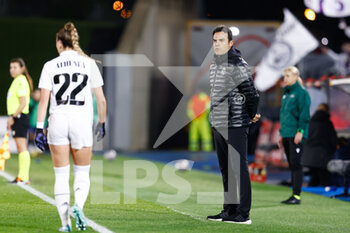 2022-12-08 - Alberto Toril, head coach of Real Madrid during the UEFA Women's Champions League, Group A, football match between Real Madrid and Chelsea on December 8, 2022 at Alfredo di Stefano stadium in Valdebebas near Madrid, Spain - FOOTBALL - WOMEN'S CHAMPIONS LEAGUE - REAL MADRID V CHELSEA - UEFA CHAMPIONS LEAGUE WOMEN - SOCCER