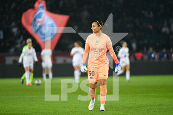 2022-12-16 - Sarah Bouhaddi goalkeeper of PSG during the UEFA Women's Champions League, Group A football match between Paris Saint-Germain and Real Madrid on December 16, 2022 at Parc des Princes stadium in Paris, France - FOOTBALL - WOMEN'S CHAMPIONS LEAGUE - PARIS SG V REAL MADRID - UEFA CHAMPIONS LEAGUE WOMEN - SOCCER