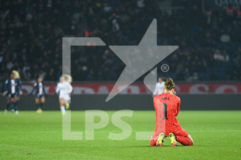 2022-12-16 - Misa Rodriguez goalkeeper is disappointed and kneels down after the defeat (loss) during the UEFA Women's Champions League, Group A football match between Paris Saint-Germain and Real Madrid on December 16, 2022 at Parc des Princes stadium in Paris, France - FOOTBALL - WOMEN'S CHAMPIONS LEAGUE - PARIS SG V REAL MADRID - UEFA CHAMPIONS LEAGUE WOMEN - SOCCER